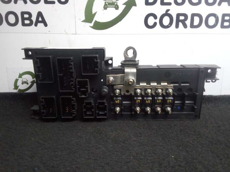 Recambio de caja reles / fusibles para volvo s60 berlina 2.4 diesel cat referencia OEM IAM 8637841-518323324  