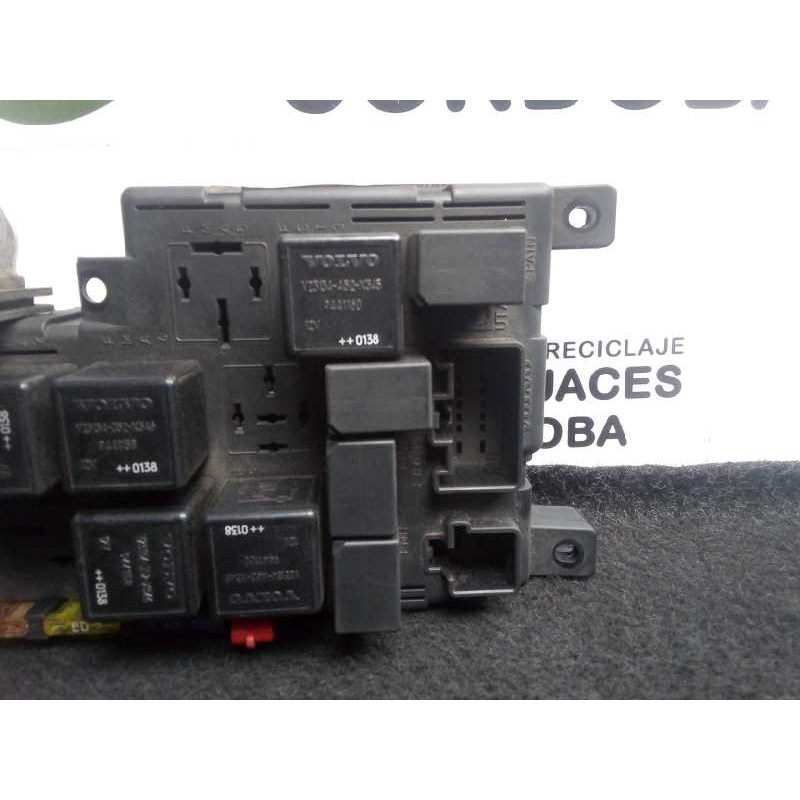 Recambio de caja reles / fusibles para volvo s60 berlina 2.4 diesel cat referencia OEM IAM 8637841-518323324  