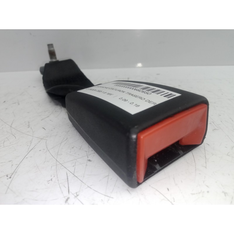Recambio de enganche cinturon trasero derecho para citroën ds3 1.6 16v referencia OEM IAM 9684561080-34049869  