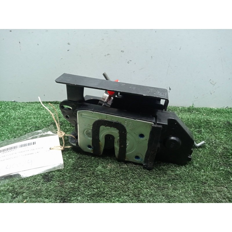 Recambio de cerradura puerta trasera izquierda para ssangyong rodius 2.7 turbodiesel cat referencia OEM IAM SINREFERENCIA 5.PINE