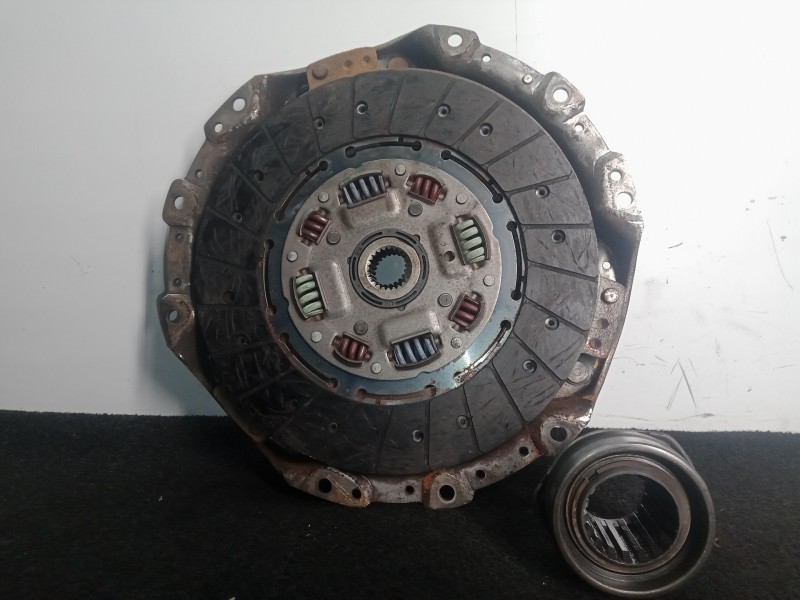 Recambio de kit embrague para nissan patrol (k/w260) 2.8 diesel referencia OEM IAM 693549242 CON.COJINETE 