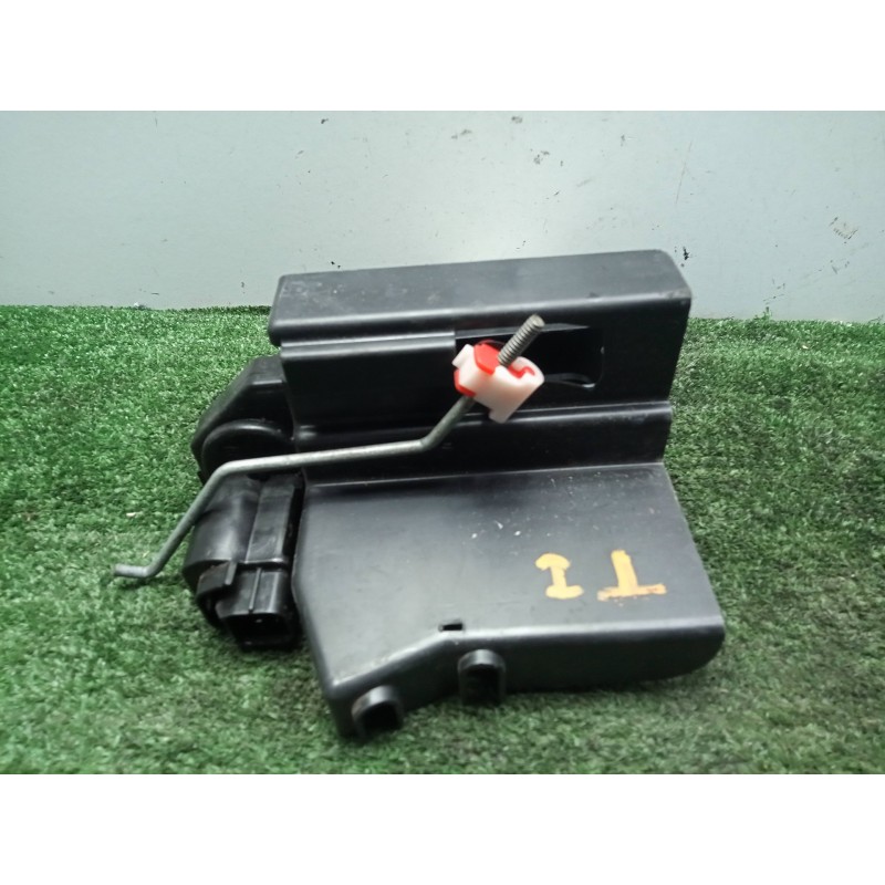 Recambio de cerradura puerta trasera izquierda para ssangyong rodius 2.7 turbodiesel cat referencia OEM IAM SINREFERENCIA 5.PINE