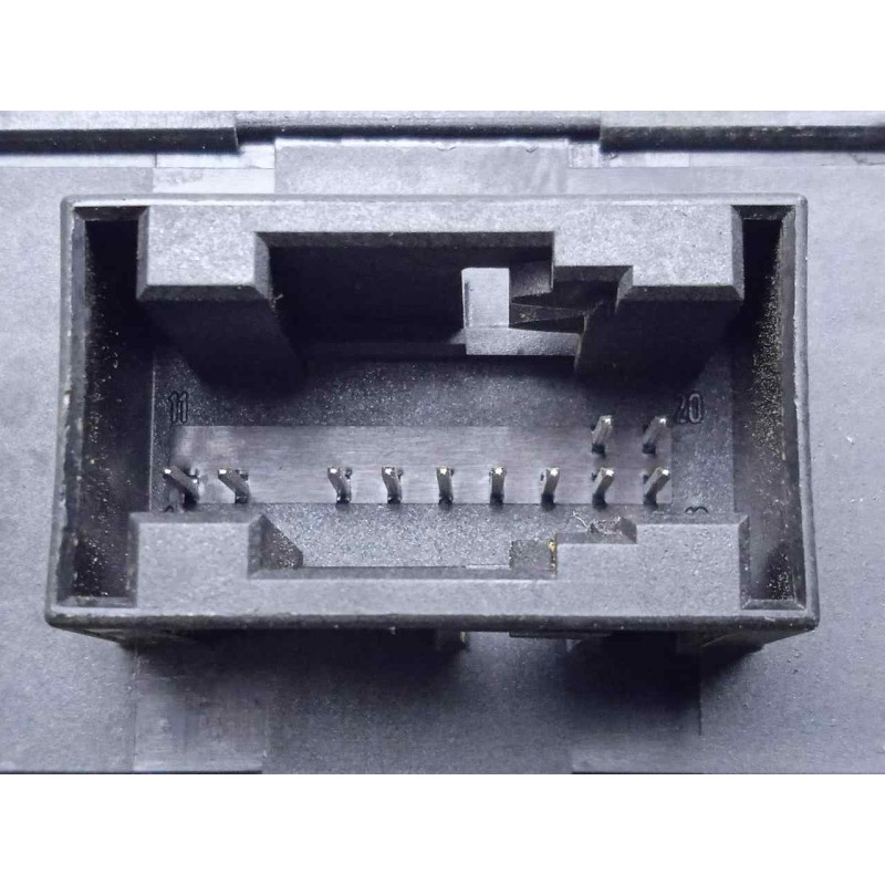 Recambio de centralita luces para mercedes-benz clase m (w164) 3.0 cdi cat referencia OEM IAM A2198202526  