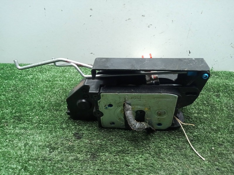 Recambio de cerradura puerta delantera derecha para ssangyong rodius 2.7 turbodiesel cat referencia OEM IAM SINREFERENCIA 5.PINE