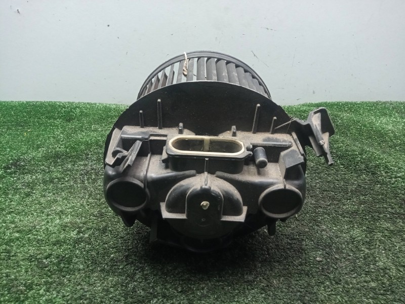 Recambio de motor calefaccion para renault clio iii 1.2 referencia OEM IAM  SIN.CLIMA Ø DIAMETRO: 145MM