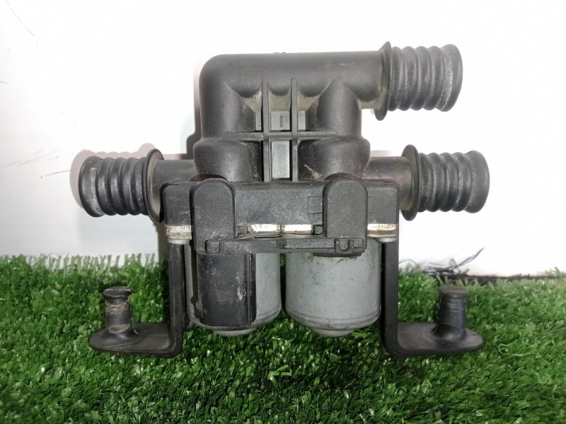 Recambio de bomba agua para bmw x5 (e53) 3.0 turbodiesel cat referencia OEM IAM 6411690665203  