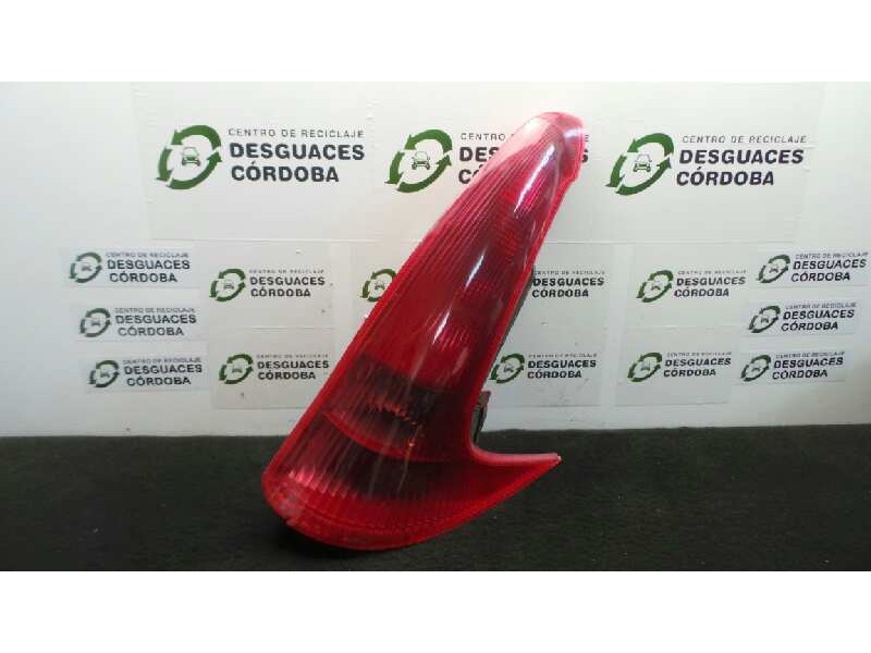 Recambio de piloto trasero derecho para peugeot 206 sw 2.0 hdi cat referencia OEM IAM  FAMILIAR / RANCHERA 