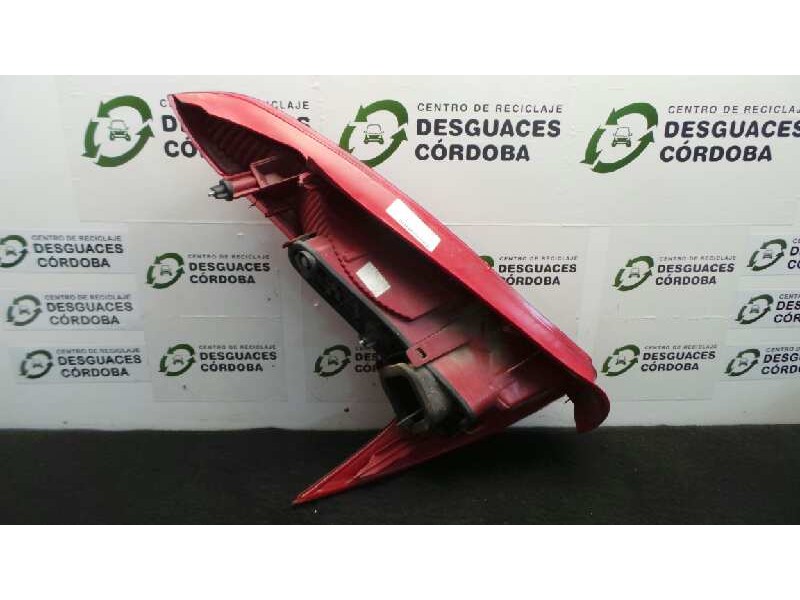 Recambio de piloto trasero derecho para peugeot 206 sw 2.0 hdi cat referencia OEM IAM  FAMILIAR / RANCHERA 