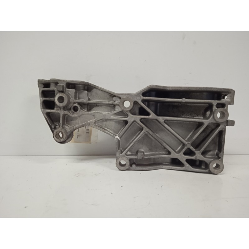 Recambio de soporte alternador para seat ibiza (6l1) 1.4 tdi cat (bnm) referencia OEM IAM 045903143E  