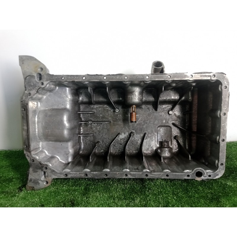 Recambio de carter para ssangyong korando 2.0 td cat referencia OEM IAM A6710140102SB  