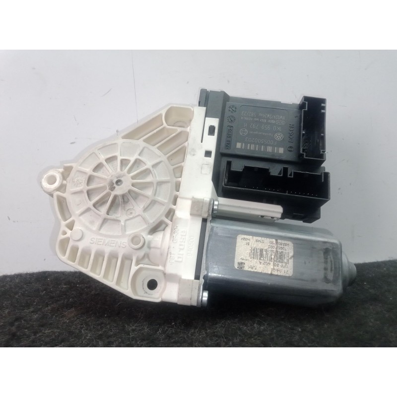 Recambio de motor elevalunas delantero derecho para seat leon (1p1) 2.0 tdi referencia OEM IAM 1K0959792H  