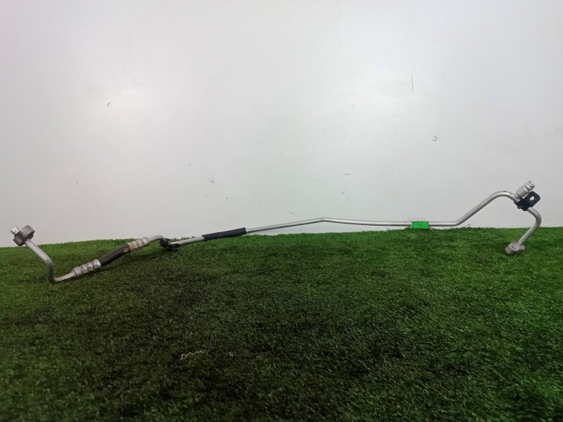 Recambio de tubos aire acondicionado para ssangyong rodius 2.7 turbodiesel cat referencia OEM IAM 6863021002  