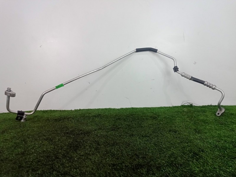 Recambio de tubos aire acondicionado para ssangyong rodius 2.7 turbodiesel cat referencia OEM IAM 6863021002  