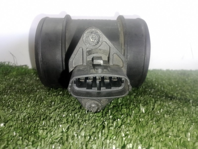 Recambio de caudalimetro para hyundai elantra referencia OEM IAM 0281002447-2816427000  