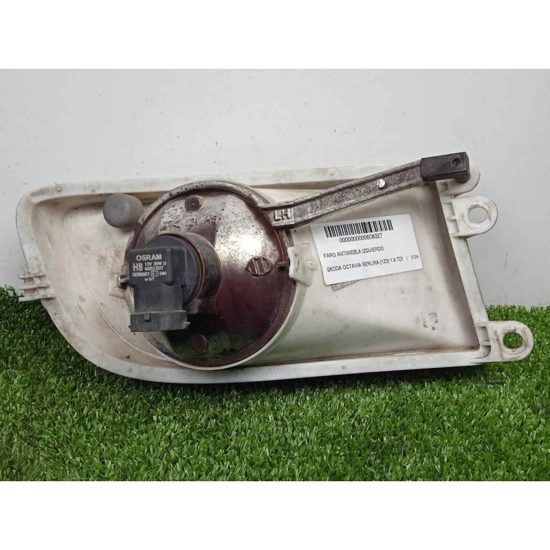 Recambio de faro antiniebla izquierdo para skoda octavia berlina (1z3) 1.9 tdi referencia OEM IAM  04/09 