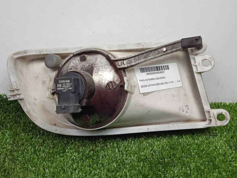 Recambio de faro antiniebla izquierdo para skoda octavia berlina (1z3) 1.9 tdi referencia OEM IAM  04/09 