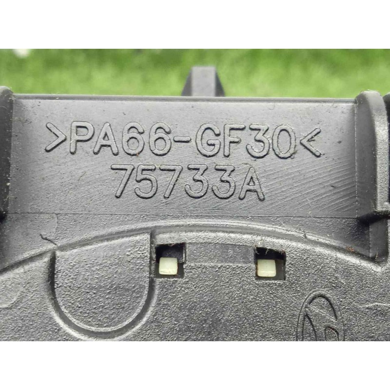 Recambio de mando limpia para hyundai getz (tb) 1.5 crdi cat referencia OEM IAM 75733A  