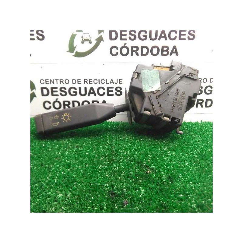 Recambio de mando luces para renault 19 1.7 g referencia OEM IAM 7700766407 CUADRADO CON.CLAXON