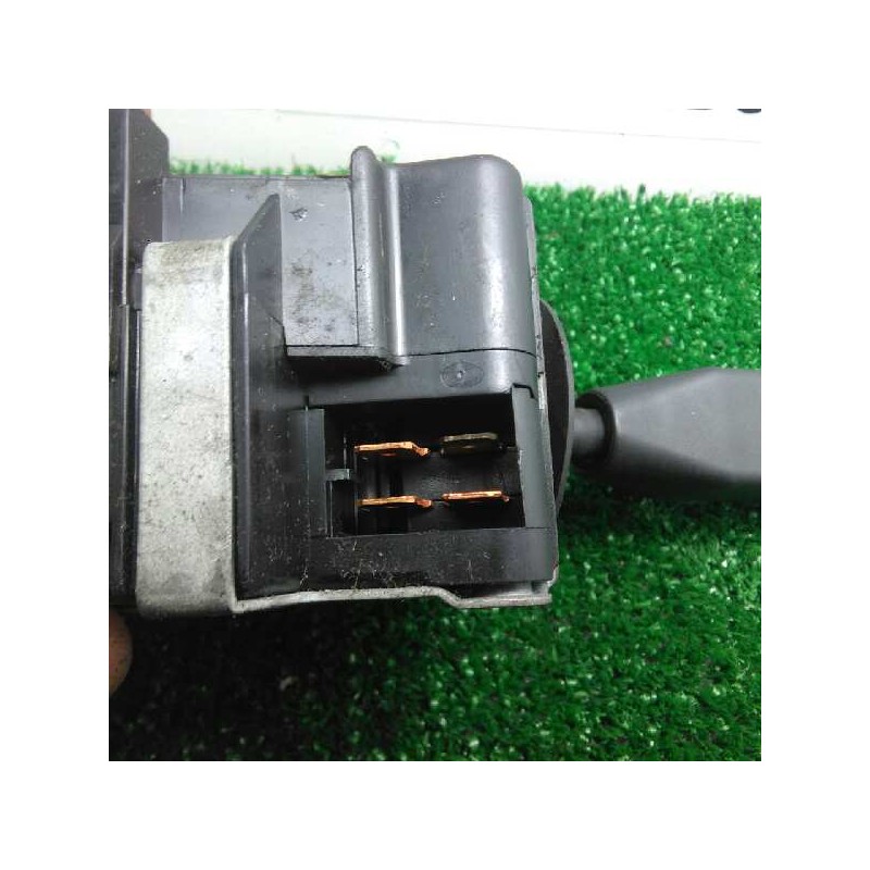 Recambio de mando luces para renault 19 1.7 g referencia OEM IAM 7700766407 CUADRADO CON.CLAXON