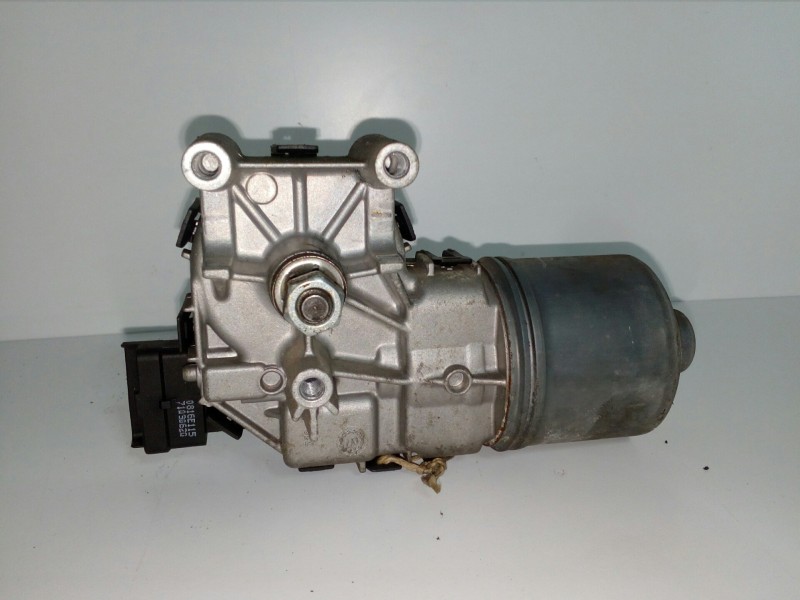 Recambio de motor limpia delantero para peugeot 207 1.4 hdi referencia OEM IAM 0390241540 BOSCH 4 PINES