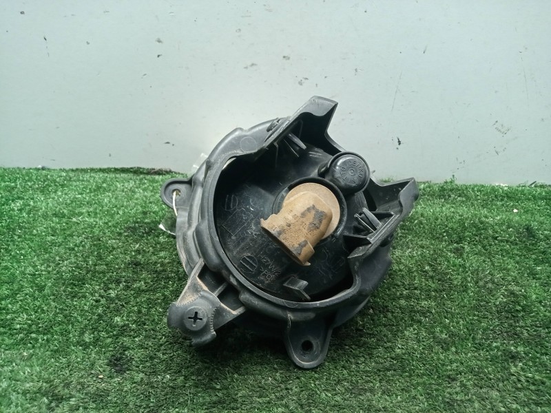Recambio de faro antiniebla derecho para ssangyong rodius 2.7 turbodiesel cat referencia OEM IAM SINREFERENCIA  