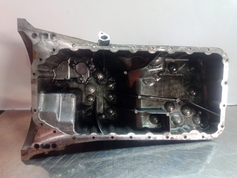 Recambio de carter para mercedes-benz clase c (w203) berlina 2.2 cdi cat referencia OEM IAM R6460141402  