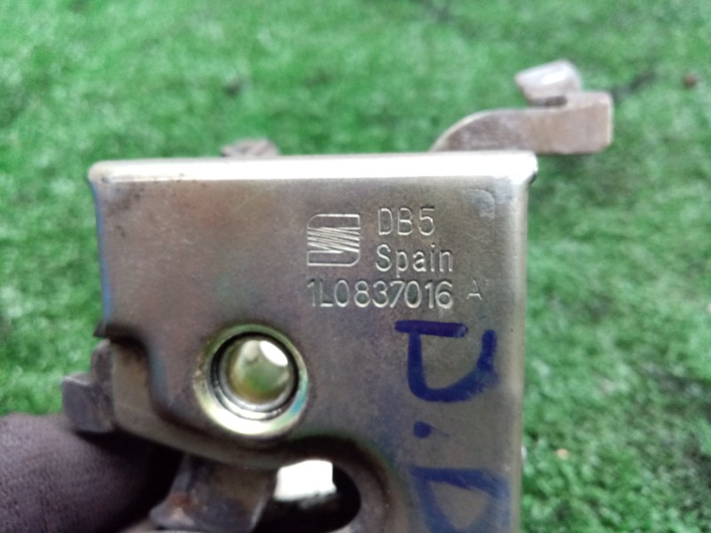 Recambio de cerradura puerta delantera derecha para seat toledo (1l) 1.9 tdi referencia OEM IAM 1L0837016  