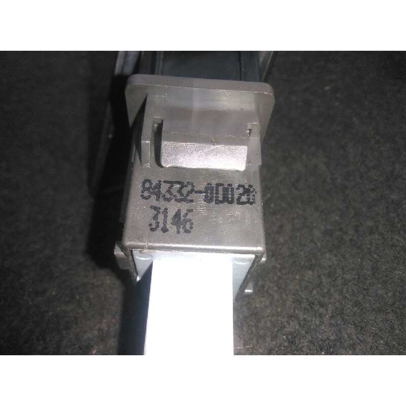 Recambio de warning para toyota yaris (ksp9/scp9/nlp9) 1.4 turbodiesel cat referencia OEM IAM 843320D020 4.PINES 