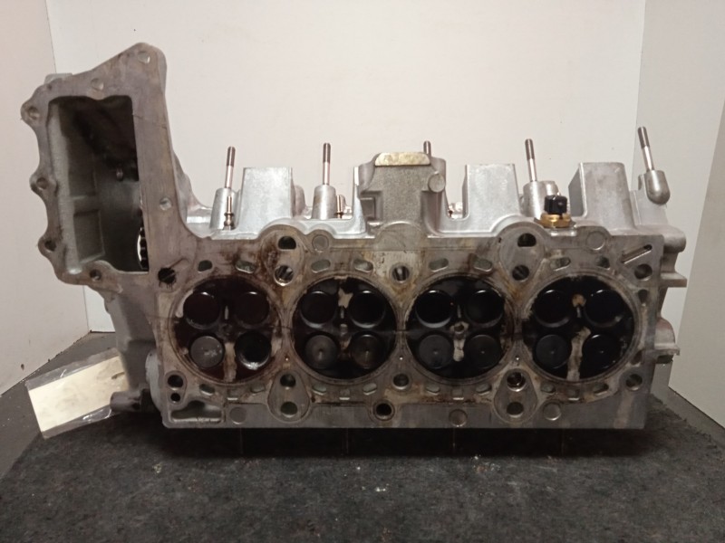 Recambio de culata para bmw serie 3 touring (e91) 2.0 16v diesel referencia OEM IAM 778121105-124037301  
