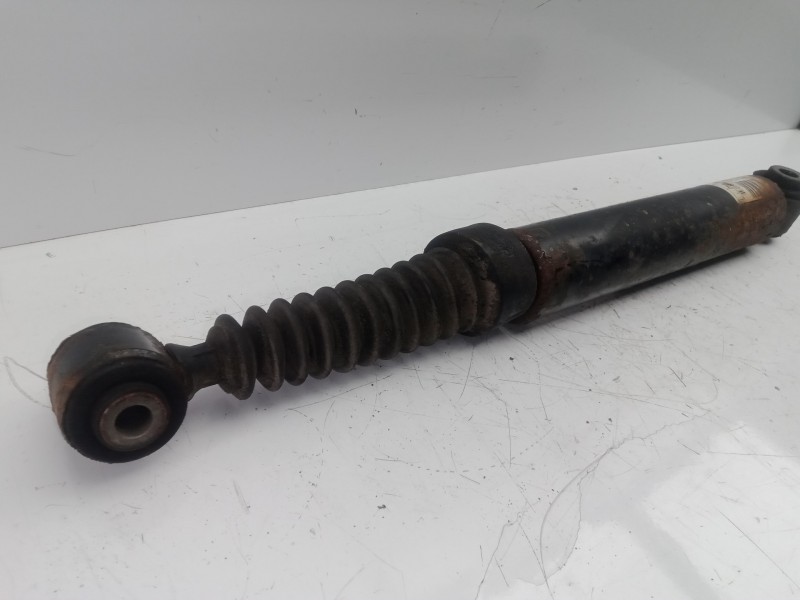 Recambio de amortiguador trasero izquierdo para citroën ds3 1.6 16v referencia OEM IAM 9685479880  