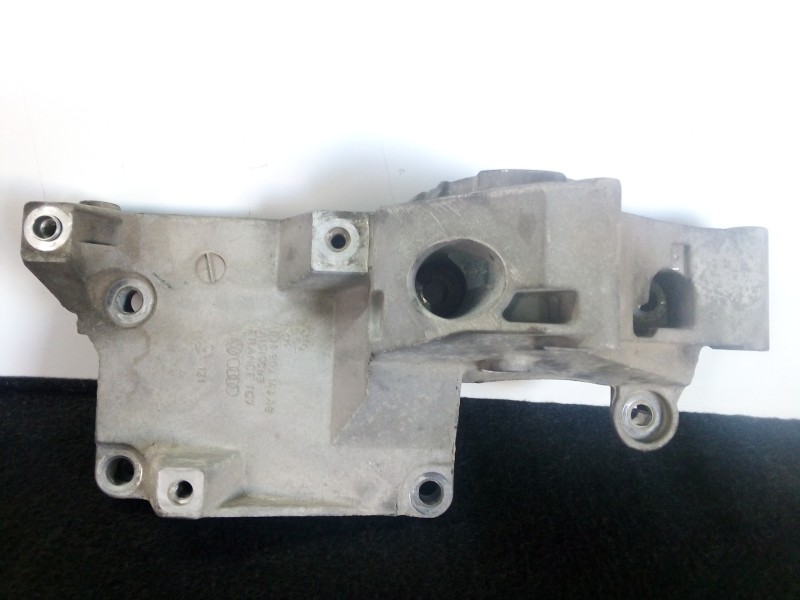 Recambio de soporte alternador para seat ibiza sc (6j1) 1.9 tdi referencia OEM IAM 038903143AG  
