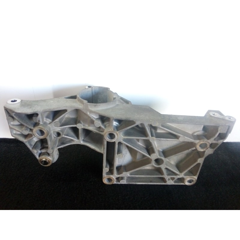 Recambio de soporte alternador para seat ibiza sc (6j1) 1.9 tdi referencia OEM IAM 038903143AG  