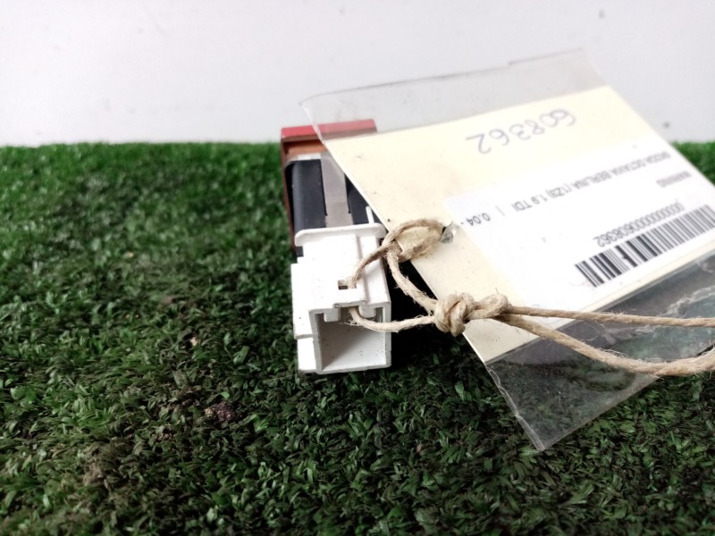 Recambio de warning para skoda octavia berlina (1z3) 1.9 tdi referencia OEM IAM 1Z0953235A 4.PINES 