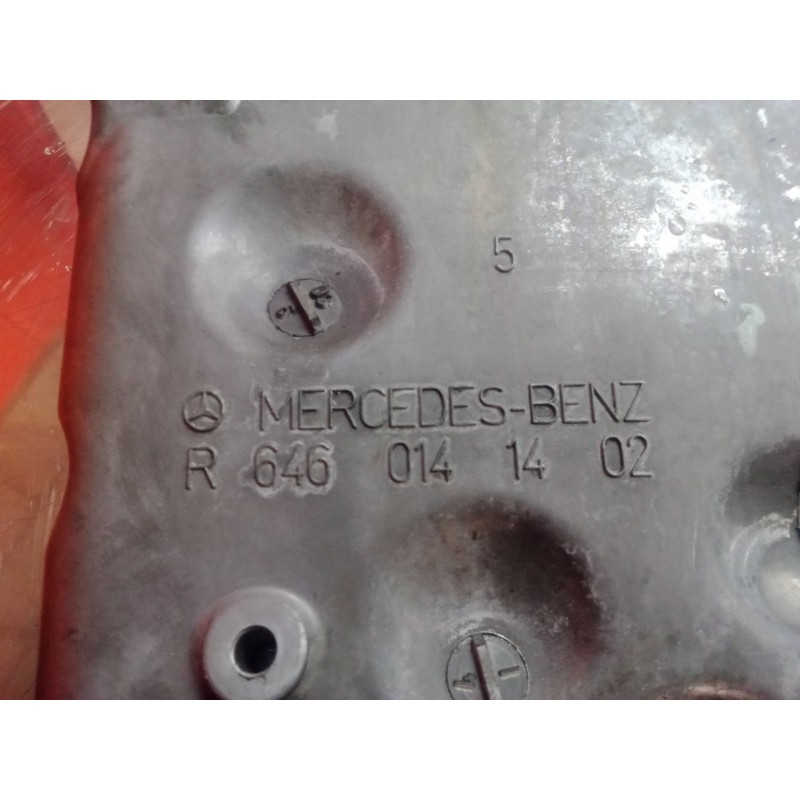 Recambio de carter para mercedes-benz clase c (w203) berlina 2.2 cdi cat referencia OEM IAM R6460141402  