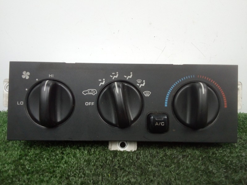 Recambio de mando calefaccion / aire acondicionado para jeep gr.cherokee (zj)/(z) 2.5 turbodiesel referencia OEM IAM SINREFERENC