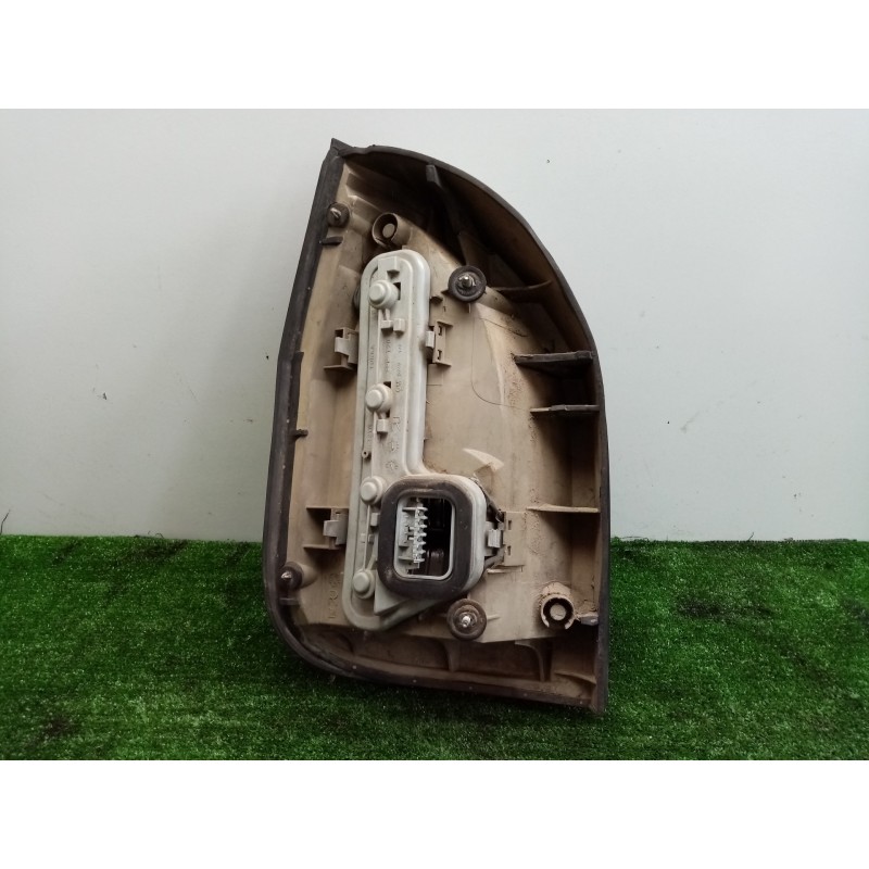 Recambio de piloto trasero derecho para opel zafira a 2.0 dti referencia OEM IAM  99-05 BLANCO