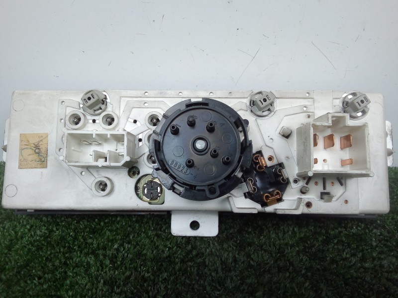 Recambio de mando calefaccion / aire acondicionado para jeep gr.cherokee (zj)/(z) 2.5 turbodiesel referencia OEM IAM SINREFERENC