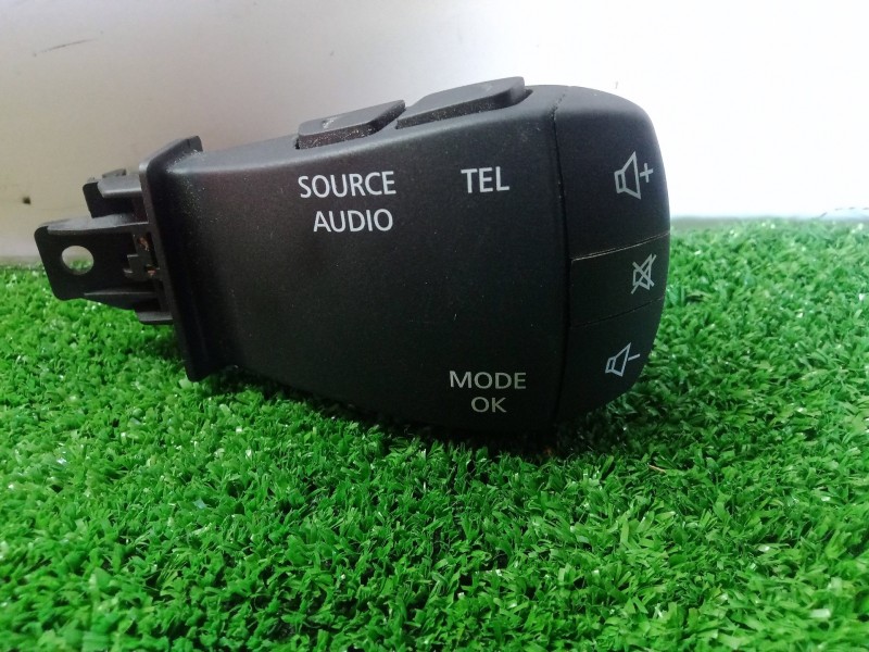 Recambio de mando multifuncion para renault kadjar 1.5 dci diesel fap energy referencia OEM IAM  6.PINES 