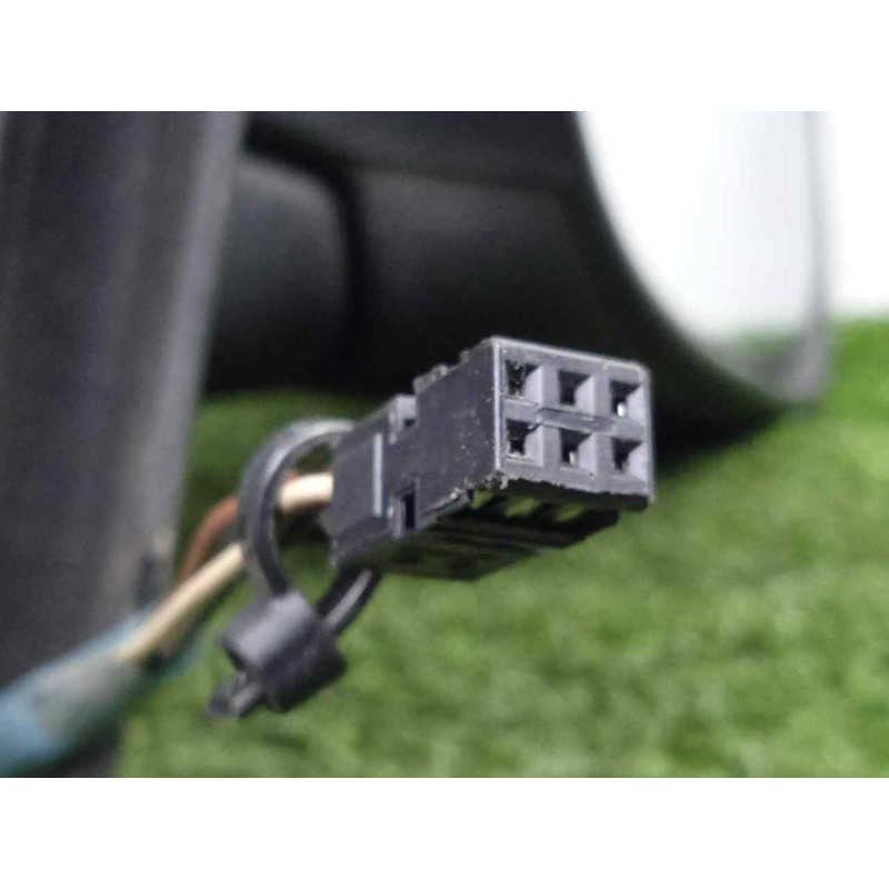 Recambio de retrovisor derecho para citroën c2 1.4 referencia OEM IAM SINREFERENCIA ELETRICO - 5.CABLES NEGRO