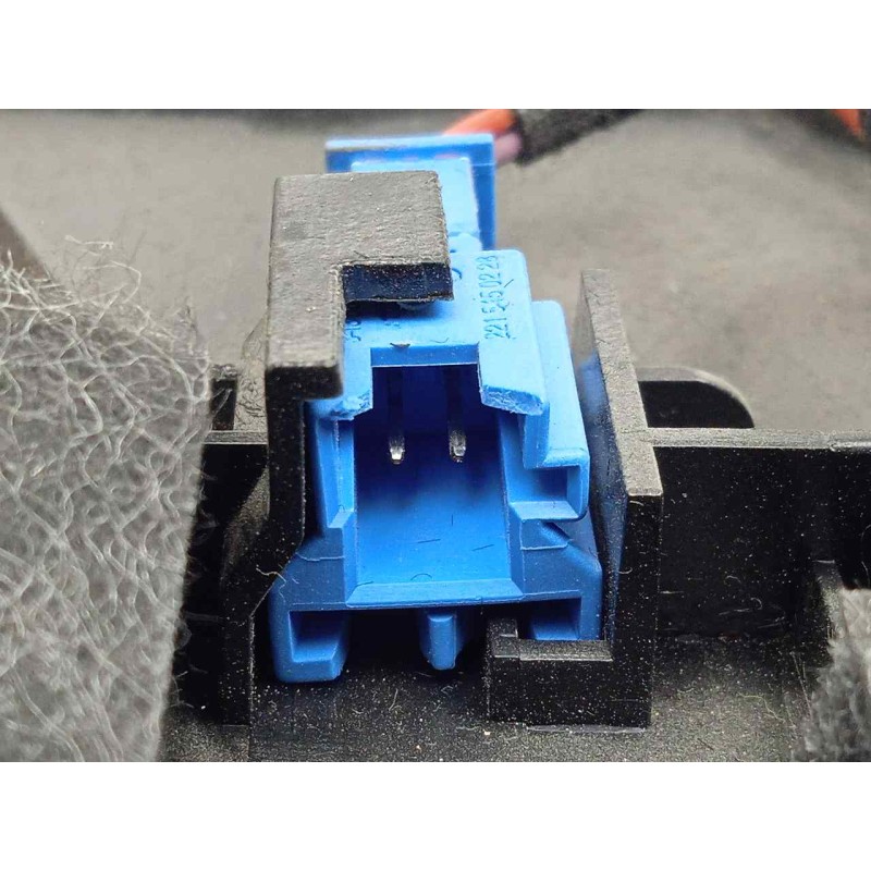 Recambio de guantera para mercedes-benz clase c (w204) berlina 2.2 cdi cat referencia OEM IAM A2046800091  