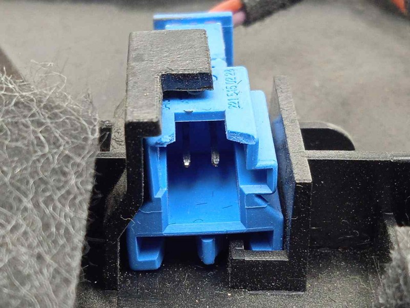 Recambio de guantera para mercedes-benz clase c (w204) berlina 2.2 cdi cat referencia OEM IAM A2046800091  