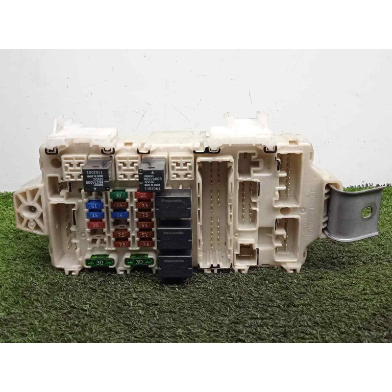 Recambio de caja reles / fusibles para mitsubishi montero (v80/v90) 3.2 di-d cat referencia OEM IAM 506150611  