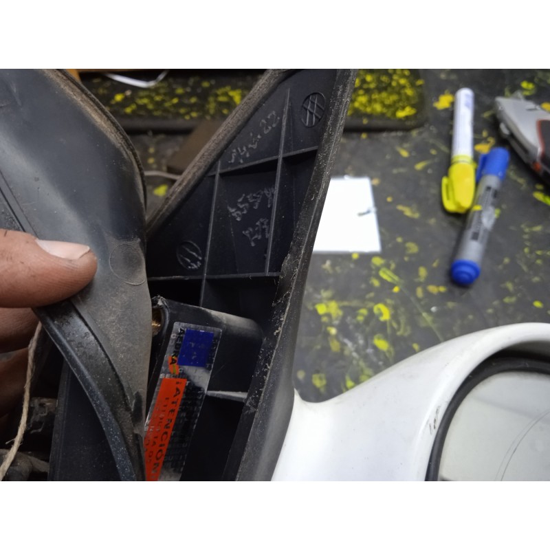 Recambio de retrovisor derecho para kia sephia ll 1.5 cat referencia OEM IAM  94-04 - MANUAL BLANCO