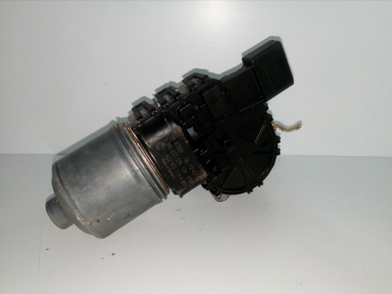 Recambio de motor limpia delantero para seat ibiza (6l1) referencia OEM IAM 6Q2955119A-0390241539 BOSCH 4 PINES