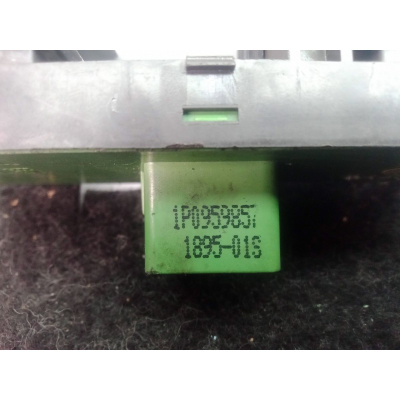 Recambio de mando elevalunas delantero izquierdo para seat leon (1p1) 2.0 tdi referencia OEM IAM 1P0959857  