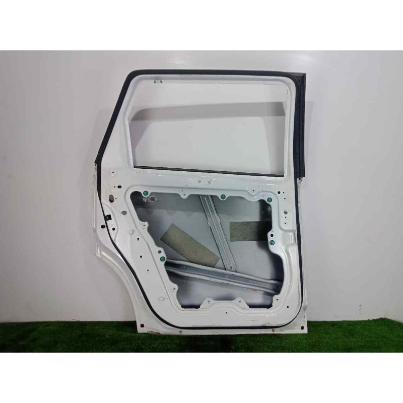 Recambio de puerta trasera izquierda para fiat freemont (345) 2.0 16v multijet cat referencia OEM IAM  BLANCO 