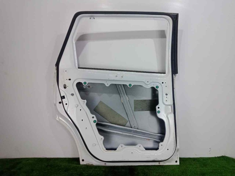 Recambio de puerta trasera izquierda para fiat freemont (345) 2.0 16v multijet cat referencia OEM IAM  BLANCO 