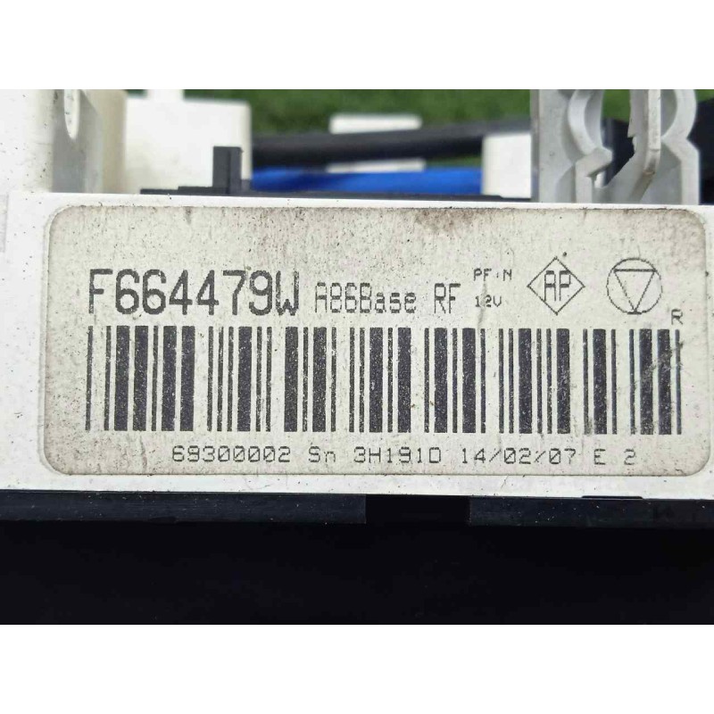 Recambio de mando calefaccion / aire acondicionado para citroën c2 1.1 referencia OEM IAM F664479W 11.PINES 