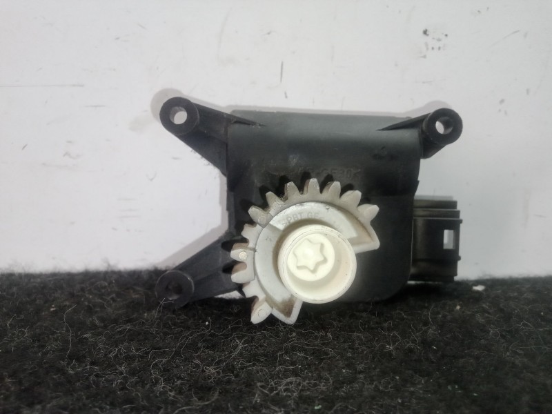 Recambio de motor apertura trampillas climatizador para seat leon (1p1) 2.0 tdi referencia OEM IAM 0132801337  