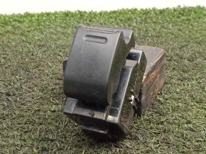 Recambio de mando elevalunas delantero derecho para toyota avensis berlina (t 22) 1.6 16v referencia OEM IAM   